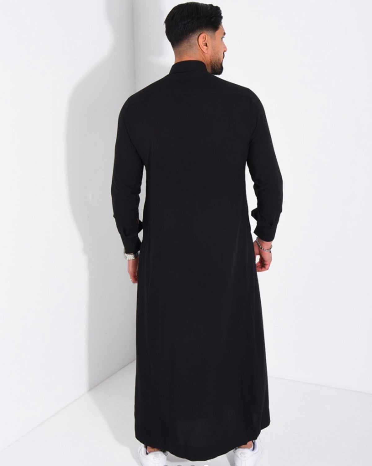 Qamis noir + musc offert