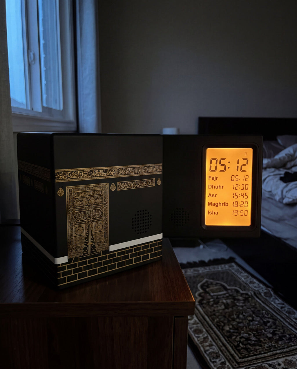 Horloge Adhan Kaaba allumée avant le Fajr